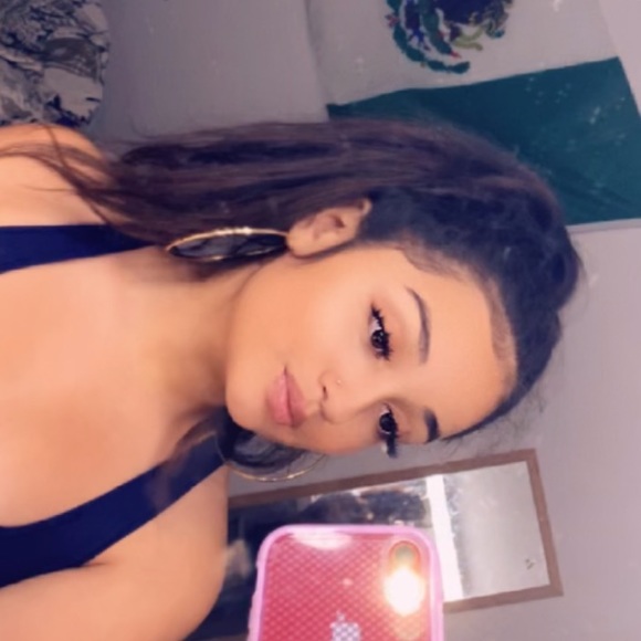 Meet your Posher, Anais - Picture 1 of 1